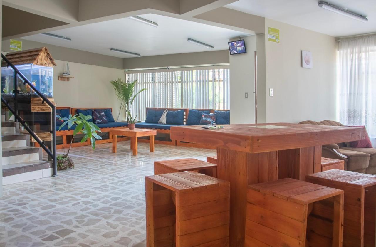 Carmelas, Airport Juan Santamaria, Alajuela, San Jose Hostel *